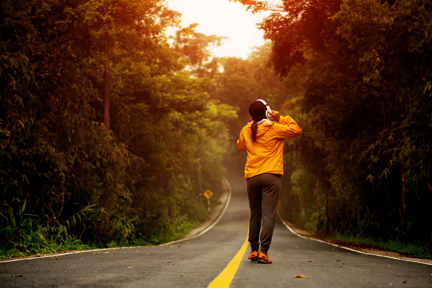 Ilustrație cu elemente sportive stilizate